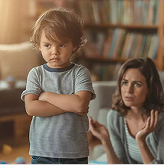 Sinal 3: Comportamentos agressivos, impulsividade ou desobediência constante